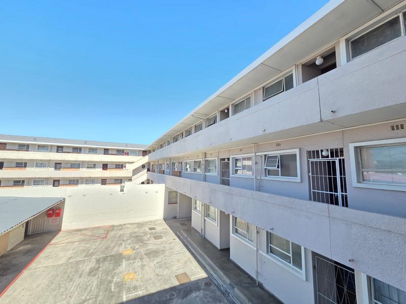 1 Bedroom Property for Sale in Parow Western Cape